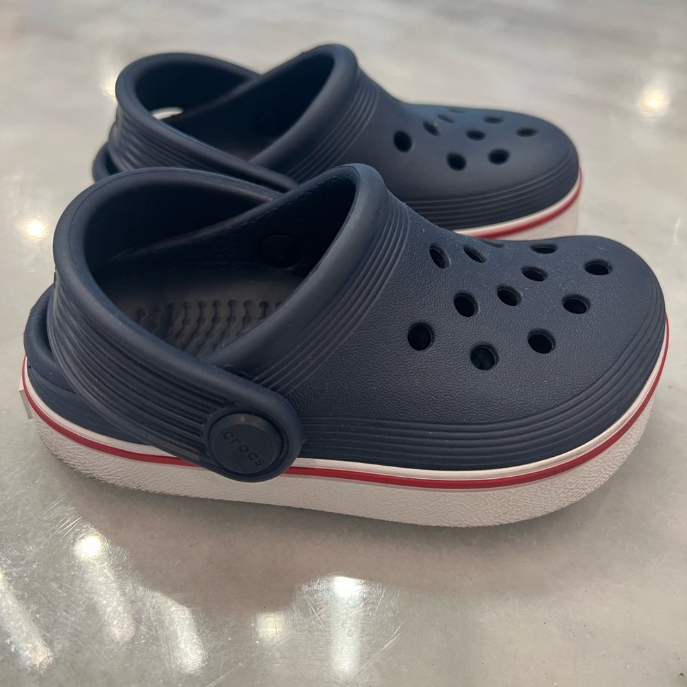 Toddler Crocs Off Court Clog Size 6 NWOT - Picture 2 of 5